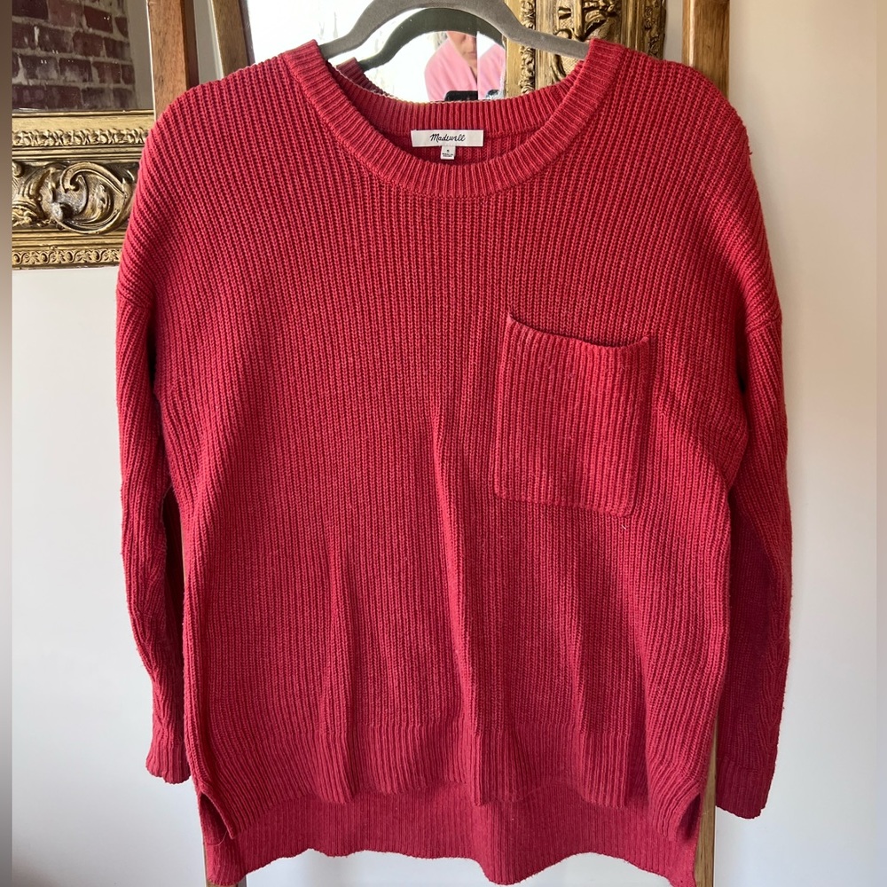 Madewl size m salmon colored sweater